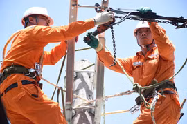 EVNHANOI tăng cường lực lượng để ứng phó các sự cố điện. (Ảnh: evnhanoi) 