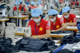 Xanh hóa trong các quy trình sản xuất được nhân rộng tại Tổng Công ty May 10. (Ảnh: Đức Duy/Vietnam+)