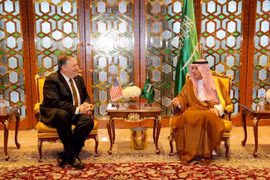 Ngoại trưởng Mỹ Mike Pompeo và người đồng cấp Saudi Arabia Adel al-Jubeir. (Nguồn: Saudi Press Agency)