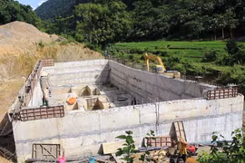 Dự án Thủy điện Suối Mu xây dựng tại khu vực Thác Mu, huyện Lạc Sơn, tỉnh Hòa Bình. (Ảnh: H.V/Vietnam+)