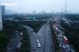 [Video] Cửa ngõ Thủ đô kẹt cứng khi người dân đổ về quê nghỉ lễ 