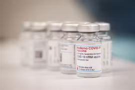 Vaccine ngừa COVID-19 của Moderna. (Ảnh: AFP/TTXVN)