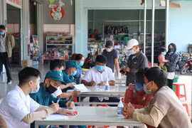 [Video] Tỉnh Đắk Lắk cấp bách ngăn dịch COVID-19 xâm nhập