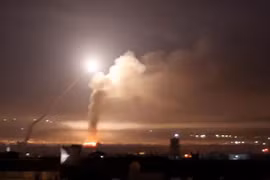 Israel không kích sân bay quân sự của Syria, 6 người bị thương