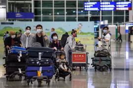 Trung Quốc mở cửa với Hong Kong, Campuchia cho phép bay tới Thái Lan 