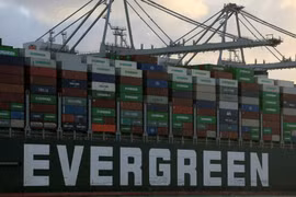 Tàu Ever Given cập cảng Rotterdam 4 tháng sau vụ mắc kẹt tại kênh Suez