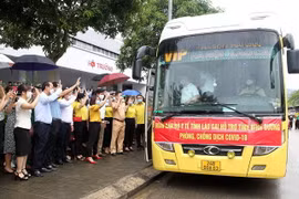 Lào Cai và Phú Thọ cử bác sỹ hỗ trợ chống dịch ở Bình Dương, TP. HCM