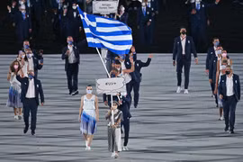 [Photo] Các đoàn thể thao diễu hành tại Lễ khai mạc Olympic Tokyo 2020