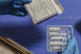 Vaccine Sputnik V có khả năng vô hiệu hóa cao biến thể Omicron