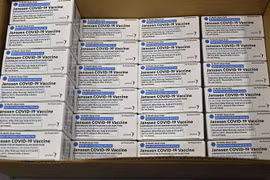 Vaccine ngừa COVID-19 của Johnson & Johnson. (Ảnh: AFP/TTXVN)