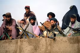 Các tay súng Taliban tại tỉnh Farah, Afghanistan. (Ảnh: AFP/TTXVN)