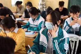 [Video] Chậm nhất ngày 4/6, học sinh Hà Nội nhận phiếu báo thi lớp 10