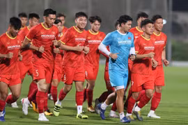 Các cầu thủ đội tuyển Việt Nam trong buổi tập. (Ảnh: Hoàng Linh/TTXVN)
