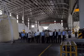 Đoàn công tác Quốc hội kiểm tra công tác an toàn trong sản xuất tại Nhà máy alumin Tân Rai Lâm Đồng. (Ảnh: Chu Quốc Hùng/TTXVN)