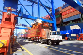 Đón TEU thứ 500.000 tại Cảng Containner Quốc tế Tân Cảng Hải Phòng. (Ảnh: An Đăng/TTXVN)