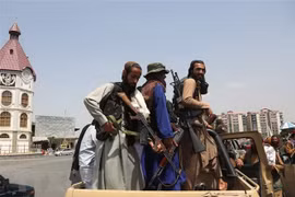 Các tay súng Taliban tại thủ đô Kabul, Afghanistan. (Ảnh: THX/TTXVN)