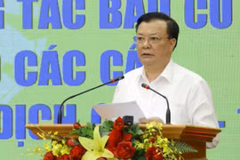 Bí thư Thành ủy Hà Nội Đinh Tiến Dũng phát biểu chỉ đạo hội nghị. (Ảnh: Văn Điệp/TTXVN)