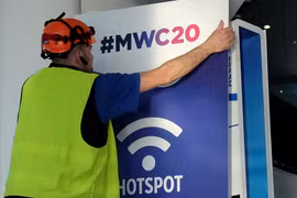 Công tác chuẩn bị cho MWC 2020 ở Barcelona. (Nguồn: Reuters)