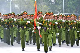 Công an của ta là công an nhân dân, vì dân mà phục vụ và dựa vào nhân dân mà làm việc. (Nguồn: cand.com.vn)