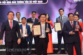 Phóng viên Báo Điện tử VietnamPlus được trao giải A tại Giải Báo chí Quốc gia lần thứ 16 năm 2021. (Ảnh: Hoài Nam/Vietnam+)