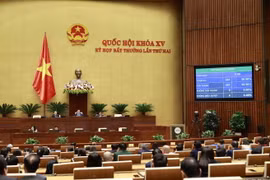 Quốc hội biểu quyết thông qua Nghị quyết phê chuẩn chức danh Phó Thủ tướng Chính phủ nhiệm kỳ 2021-2026. (Ảnh: Doãn Tấn/TTXVN)