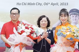 Từ phải sang: Tân Chủ tịch Hội đồng quản trị Vietjet Nguyễn Thị Phương Thảo, bà Nguyễn Thanh Hà, nguyên Chủ tịch HĐQT Vietjet và tân Tổng giám đốc Vietjet Đinh Việt Phương (Ảnh: CTV/Vietnam+)