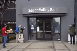 Các cơ quan giám sát ngân hàng đã chịu áp lực sau khi các ngân hàng Silicon Valley Bank và Signature Bank phá sản. (Ảnh: THX/TTXVN)