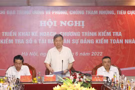 Đoàn công tác số 4 Ban Chỉ đạo Trung ương về phòng, chống tham nhũng, tiêu cực làm việc với Ban Cán sự Đảng Kiểm toán Nhà nước. (Ảnh: Phương Hoa/TTXVN)