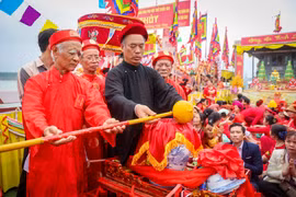 Độc đáo nghi lễ rước nước cầu mưa thuận gió hòa ở Lễ hội Đền Trần Thái Bình