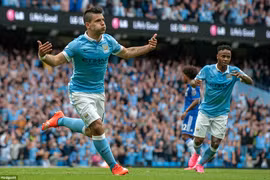 Sergio Aguero mang chiến thắng về cho Manchester City. (Nguồn: DM)