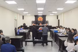 Quang cảnh phiên tòa ngày 10/4. (Ảnh: Kim Anh/TTXVN)