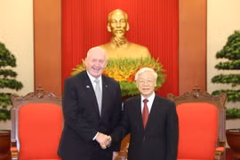 Tổng Bí thư Nguyễn Phú Trọng tiếp Toàn quyền Australia Peter Cosgrove sang thăm cấp Nhà nước tới Việt Nam. (Ảnh: Trí Dũng/TTXVN)
