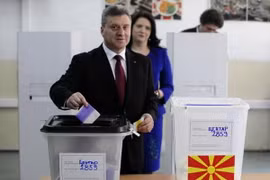 Liên minh cầm quyền Macedonia giành chiến thắng kép
