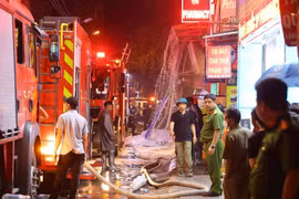 Hiện trường vụ cháy ở Định Công Hạ khiến 4 người tử vong