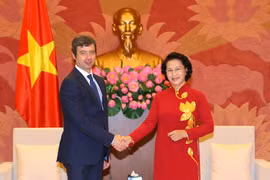 Chủ tịch Quốc hội Nguyễn Thị Kim Ngân tiếp Bộ trưởng Tư pháp Cộng hòa Italia Andrea Orlando sang thăm và làm việc tại Việt Nam. (Ảnh: Doãn Tấn/TTXVN)