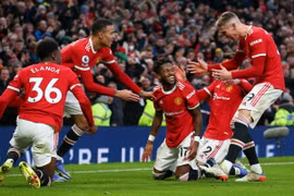 Fred (giữa) giúp Manchester United chiến thắng. (Nguồn: Getty Images)