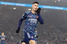 Arsenal giành chiến thắng tưng bừng ngay trên sân của Leeds