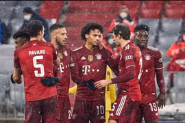 Cận cảnh Bayern Munich "tiễn" Barcelona xuống chơi Europa League