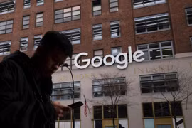 Google lùi vô thời hạn kế hoạch cho nhân viên trở lại văn phòng 