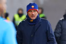 HLV Mourinho nhận trách nhiệm sau thảm bại 1-6 của AS Roma