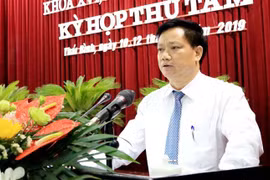 Ông Nguyễn Khắc Thận phát biểu tại Kỳ họp thứ 8, Hội đồng Nhân dân tỉnh Thái Bình khóa XVI. (Ảnh: Thế Duyệt/TTXVN)