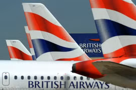 Máy bay của British Airways đỗ tại sân bay Heathrow, London, Anh. (Nguồn: AFP/TTXVN)