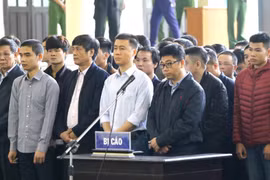 Các bị cáo tại phiên tòa. (Ảnh: Trung Kiên/TTXVN)