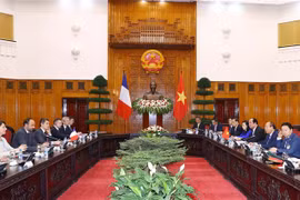Thủ tướng Nguyễn Xuân Phúc hội đàm với Thủ tướng Pháp Édouard Philippe tại Trụ sở Chính phủ. (Ảnh: Thống Nhất/TTXVN)