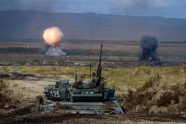 Các lực lượng Nga tham gia cuộc tập trận quân sự Vostok-2018 tại Tsugol, Siberia, khu vực biên giới ở Siberia ngày 13/9/2018. (Ảnh: AFP/ TTXVN)