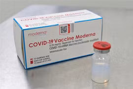 Vaccine ngừa COVID-19 của Moderna. (Ảnh: AFP/TTXVN)