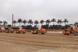 Các dự án Cao Bồ-Mai Sơn và Mai Sơn-Quốc lộ 45 đang được nhà thầu tích cực thi công để đảm bảo tiến độ. (Ảnh: Đức Phương/TTXVN)