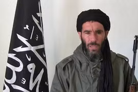 Adnan Abu Walid al-Sahrawi, thủ lĩnh IS tại Mali, Niger và Burkina Faso. (Nguồn: mirror.co.uk)