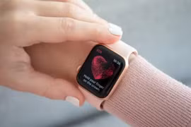 Đồng hồ thông minh Apple Watch cứu mạng một phụ nữ Mỹ