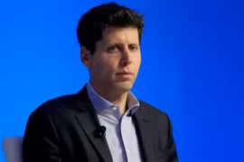 Cựu CEO Công ty OpenAI là Sam Altman đã bất ngờ bị sa thải vào tuần trước. (Nguồn: CNN)